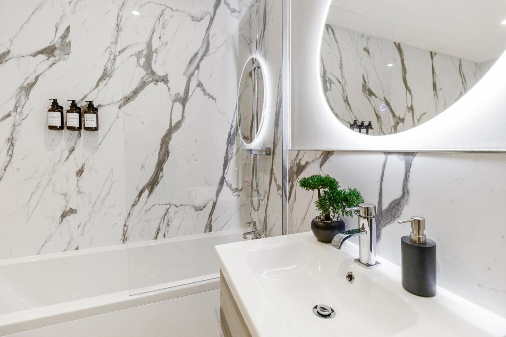 Whiskawaystays - Victoria House - Apartment 4 ウスター エクステリア 写真