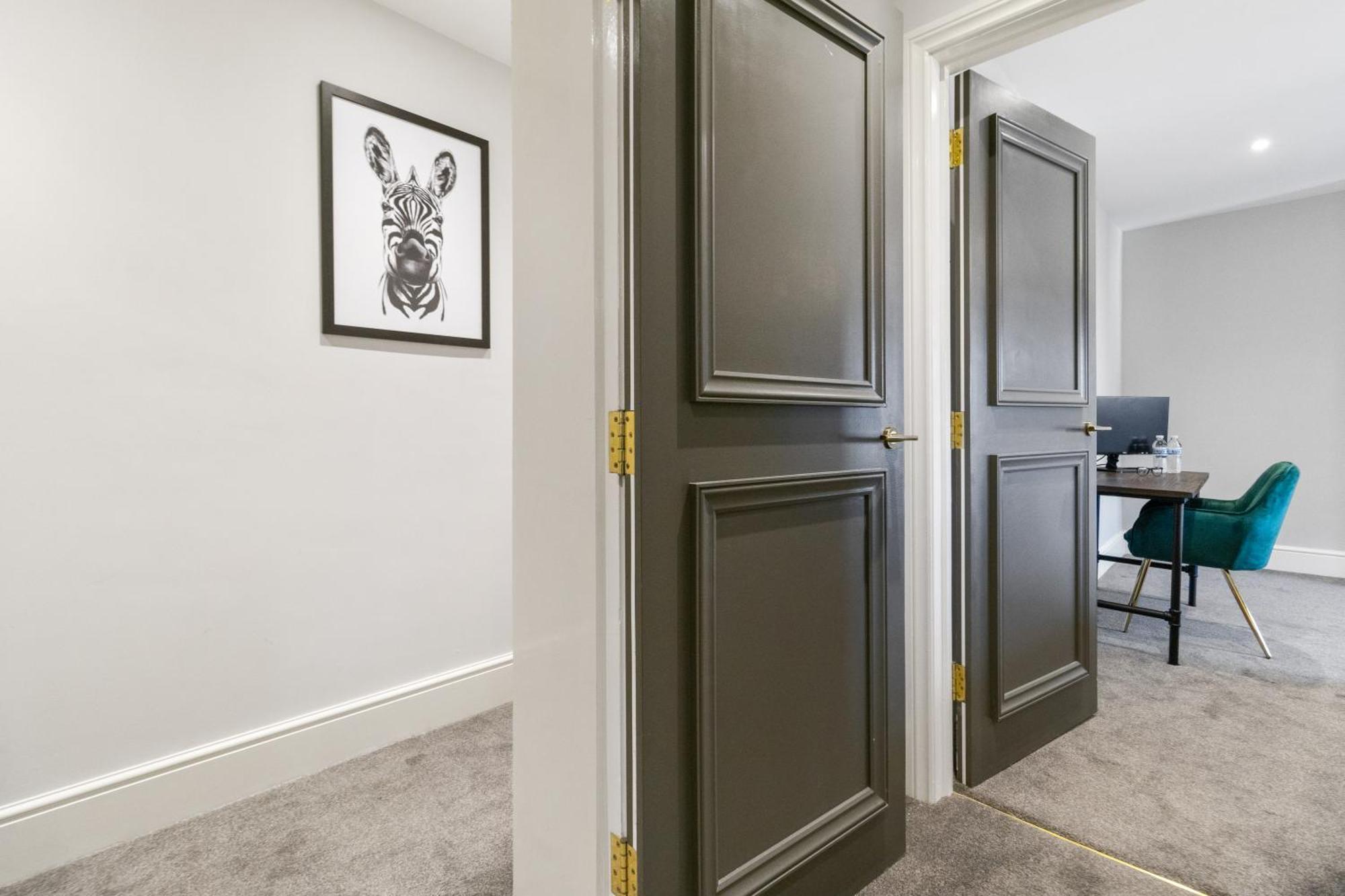 Whiskawaystays - Victoria House - Apartment 4 ウスター エクステリア 写真